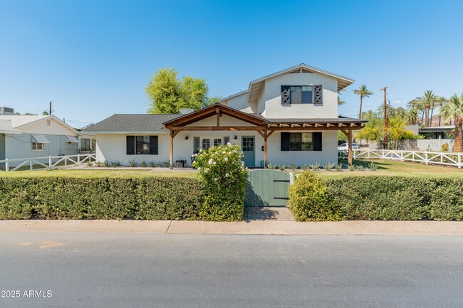 Foto del edificio - 4146 E Glenrosa Ave
