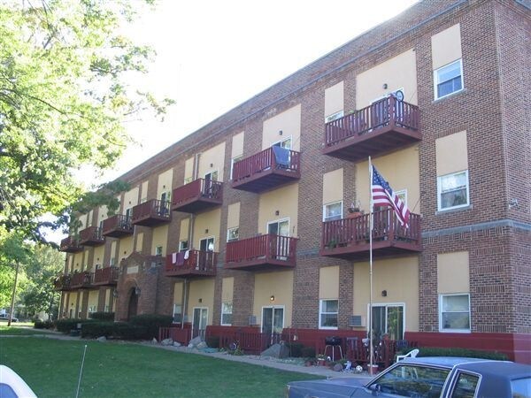 Foto del edificio - 350 Hall St