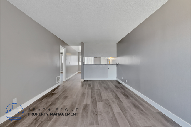 Building Photo - Premier Apartments