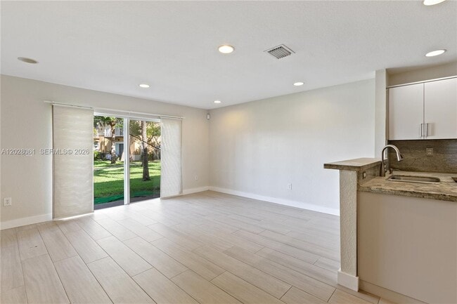 Building Photo - 3126 SW 128th Ave