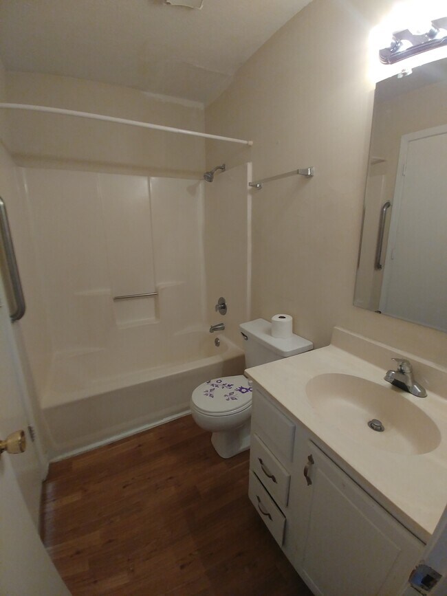 Building Photo - 101 Horizon River Dr