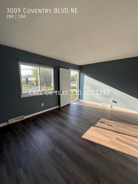 Foto del edificio - 3009 Coventry Blvd NE