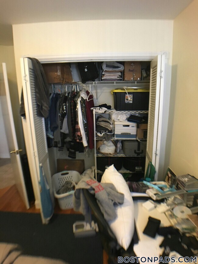 Foto del edificio - 90 Westland Ave