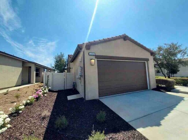 Building Photo - 1496 Pinyon Ln