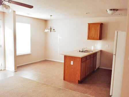 Foto del edificio - 2223 W Deane St