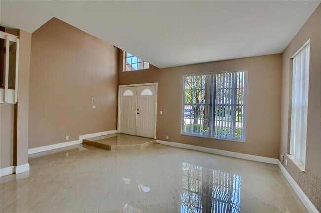 Foto del edificio - 18271 Coral Isles Dr