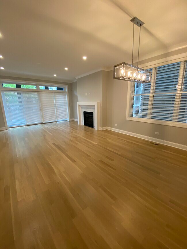 Foto del edificio - 3229 N Kenmore Ave