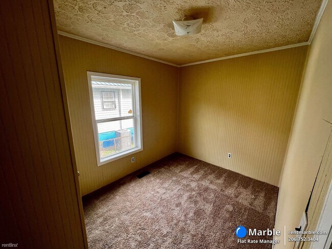 Building Photo - 3 br, 1 bath House - 1134 NE 24TH St