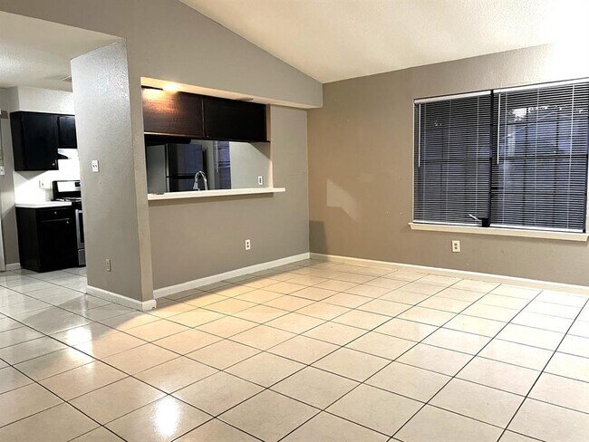 Building Photo - 11403 Walnut Ridge Dr