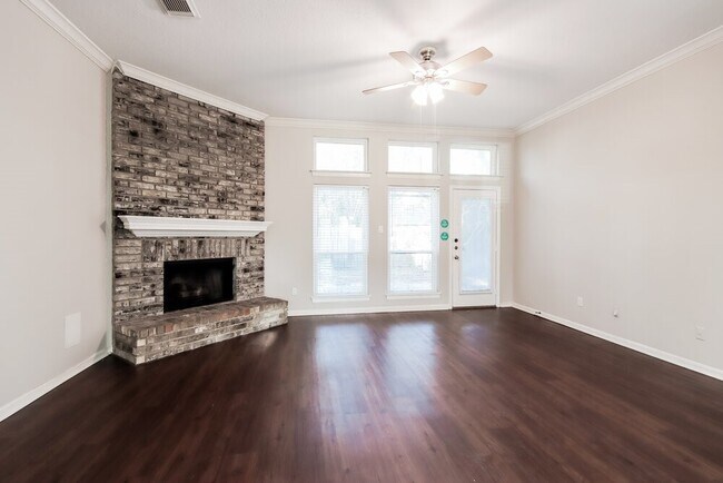 Foto del edificio - 5014 Otter Peak Dr