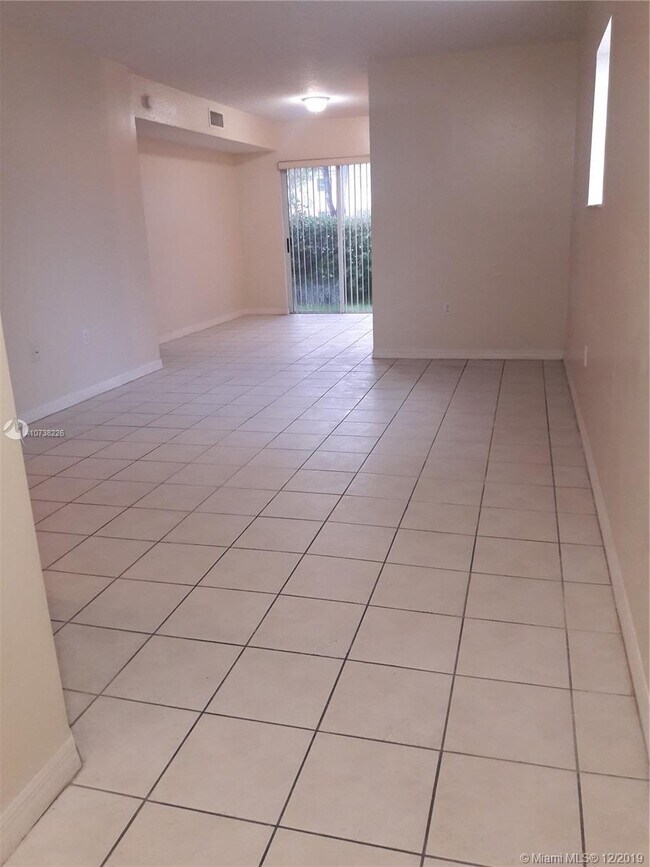 Foto del edificio - 1261 SE 29 ST  106-25 Homestead Fl 33035