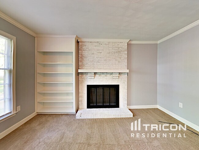 Foto del edificio - 6520 Farmingdale Dr