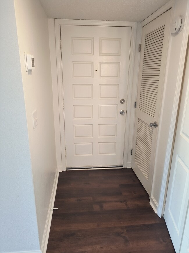 Entrance - 3929 Mission Dr