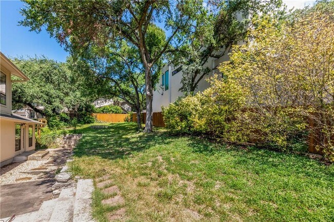 Building Photo - 3500 Cactus Wren Way