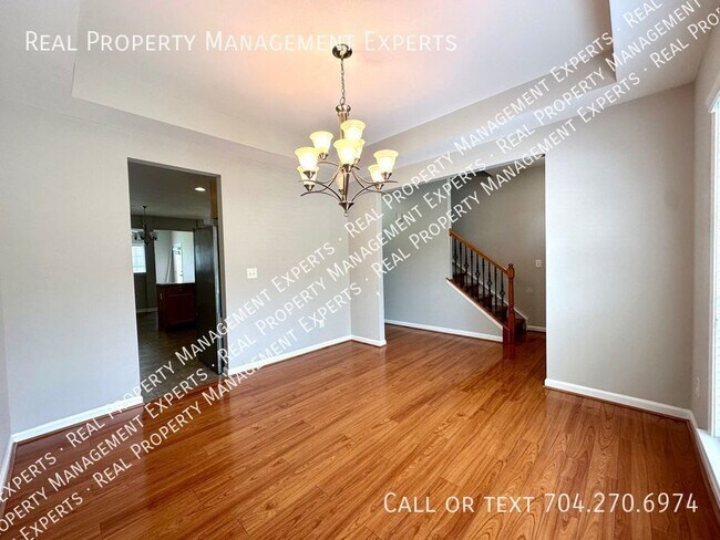 Foto del edificio - **MOVE IN SPECIAL!!**Ready to Move in 5 be...