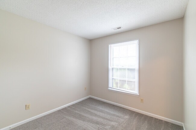 Foto del edificio - 1924 Greenstone Ct