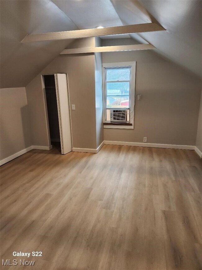 Foto del edificio - 7127 Deveny Ave