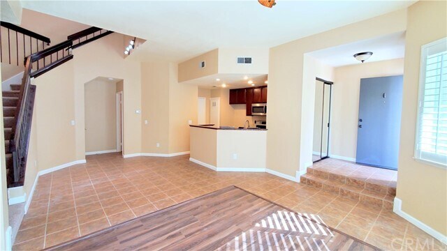 Foto del edificio - 20 Willowcrest Ln