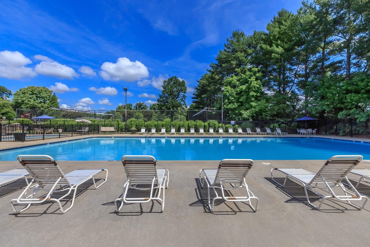 Walden Pond Apartment Homes Apartments in Lynchburg, VA