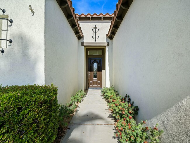 Building Photo - 60435 Living Stone Dr