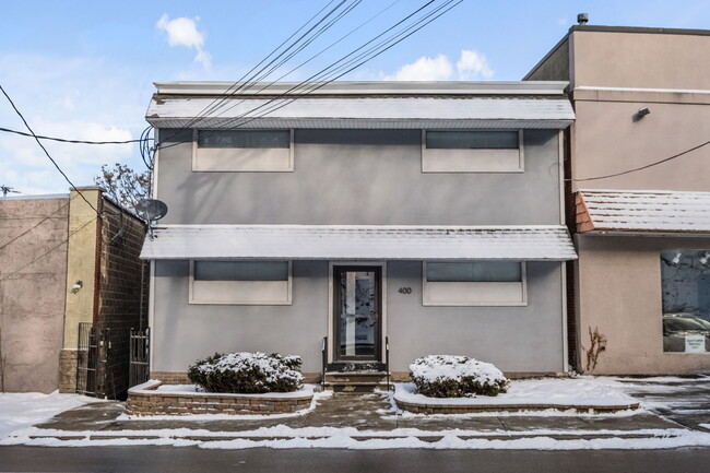 Building Photo - 400 Perrysville Ave