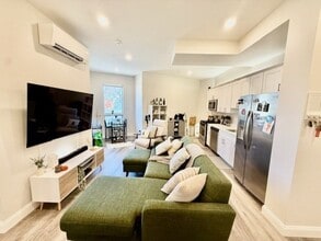 Building Photo - 5 Fremont St