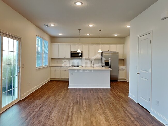 Building Photo - 419 Golden Maple Pl