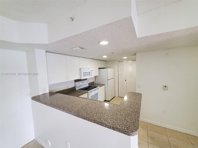 Building Photo - 5041 Wiles Rd