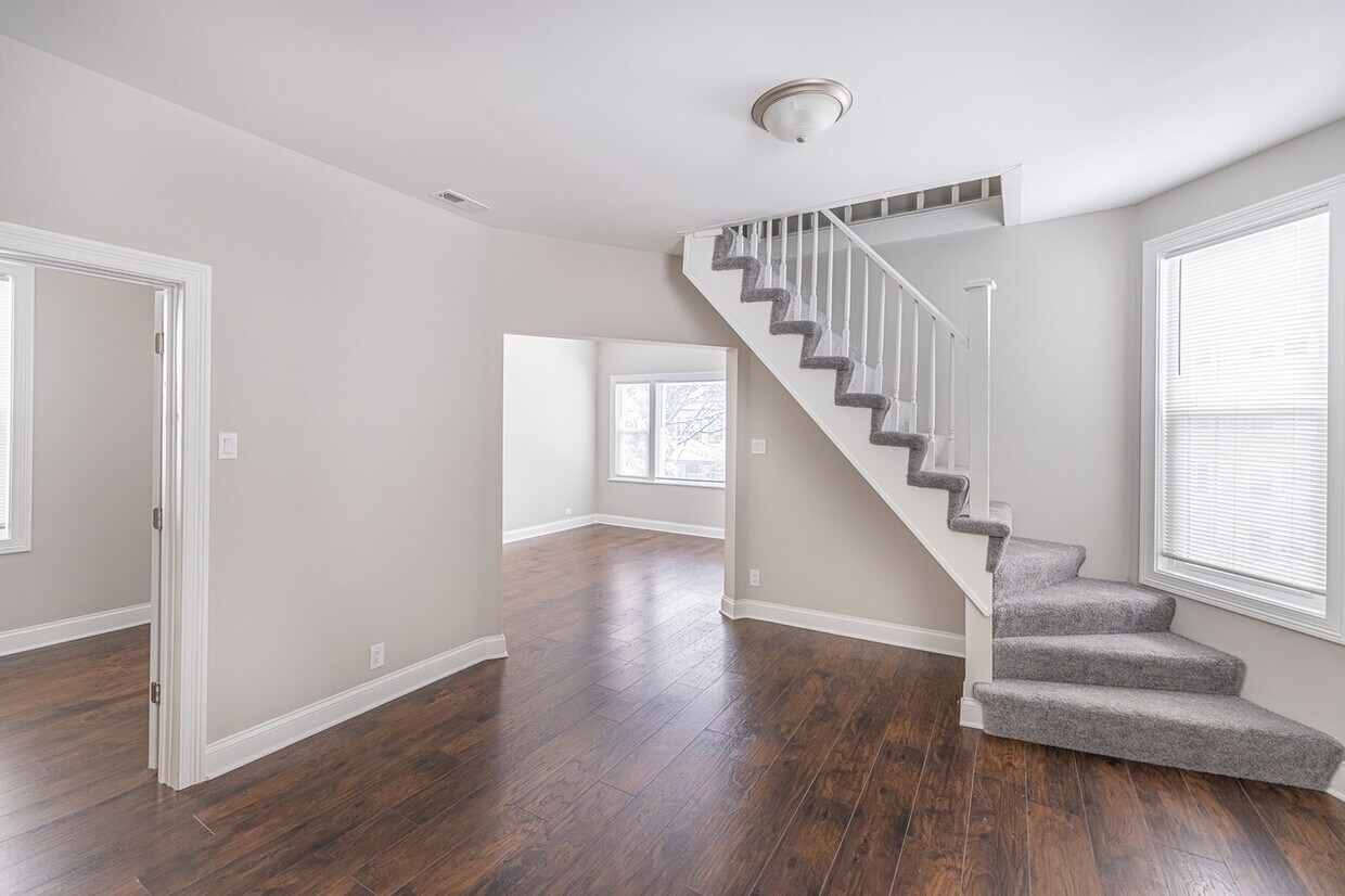 Dining Room - 2449 N Lawndale Ave