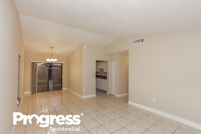 Building Photo - 4205 SW 137th Ct