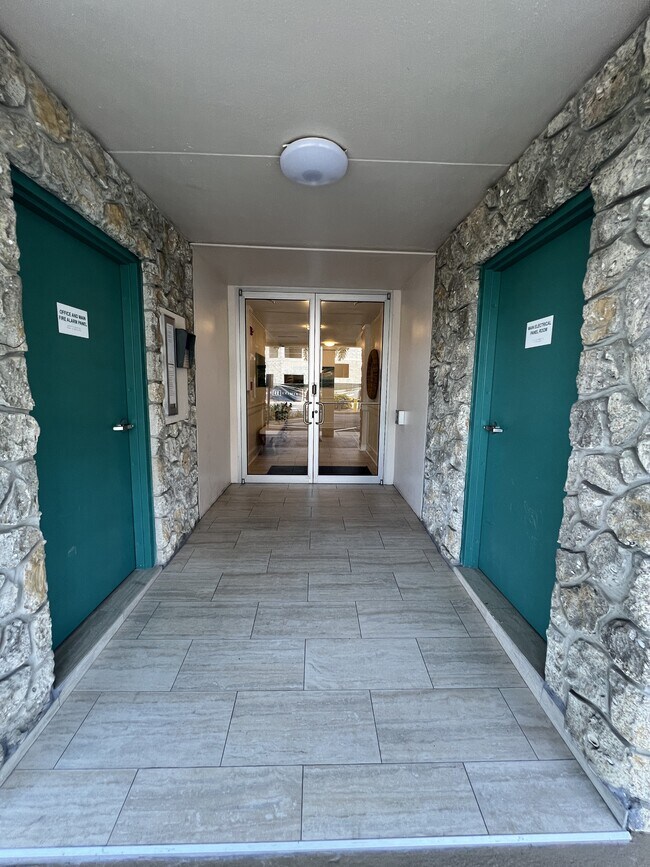 Foto del edificio - 4803 Sunset Ct