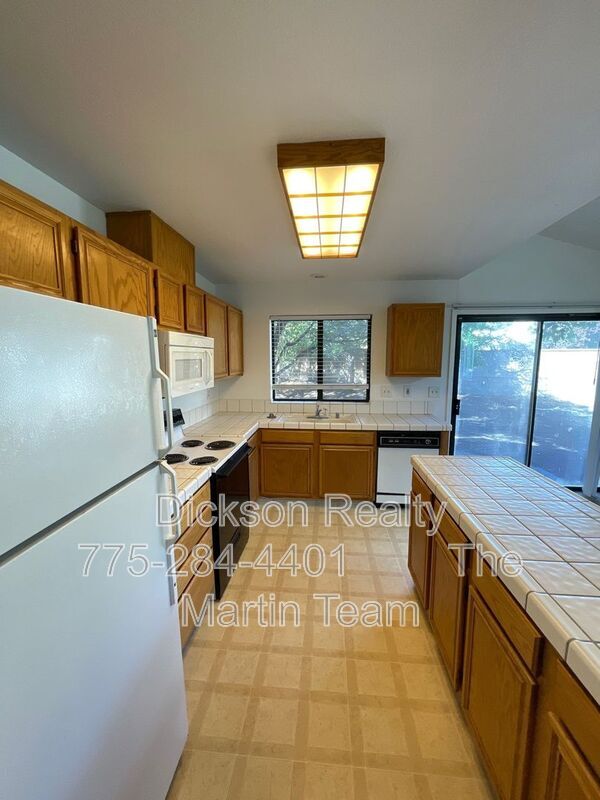 Building Photo - 1785 Shadow Park Dr