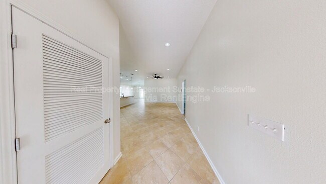Foto del edificio - 630 Glendale Ln