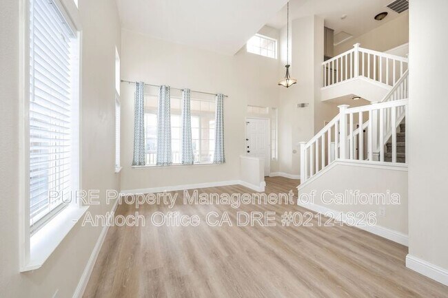 Foto del edificio - 2332 Weston Ct