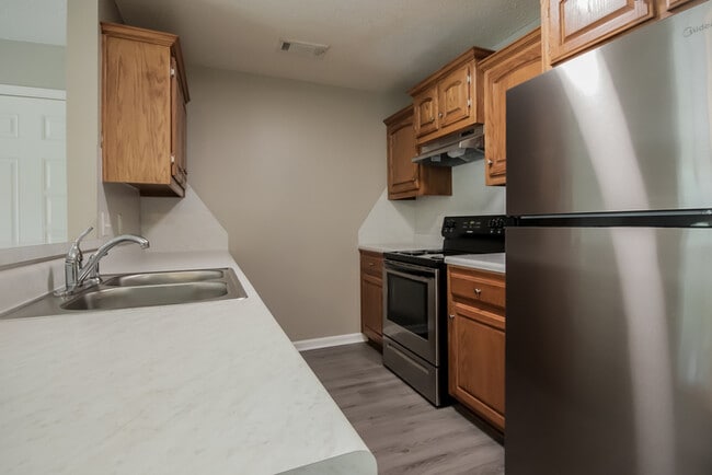 Building Photo - 910 James Madison Dr