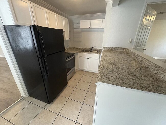 Building Photo - Charming Bungalow for rent in Lakeland