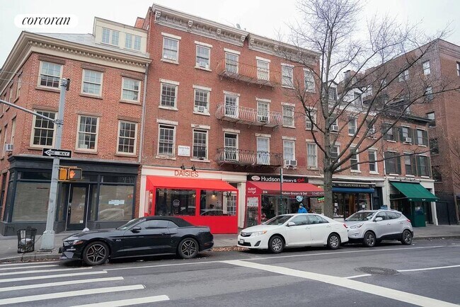 Building Photo - 516 Hudson St