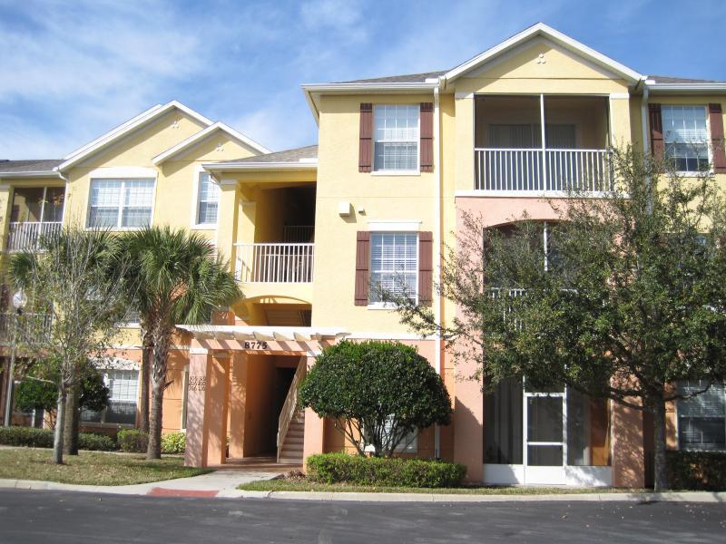8775 Sartori St, Orlando, FL 32829