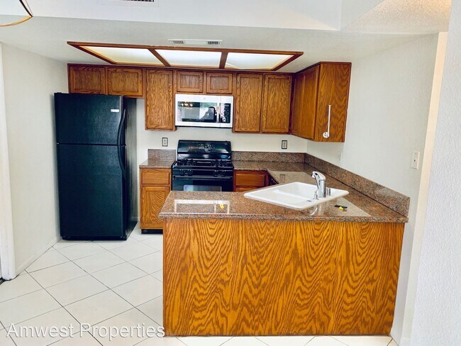Building Photo - 3 br, 2.5 bath House - 3601 Rainy River Road