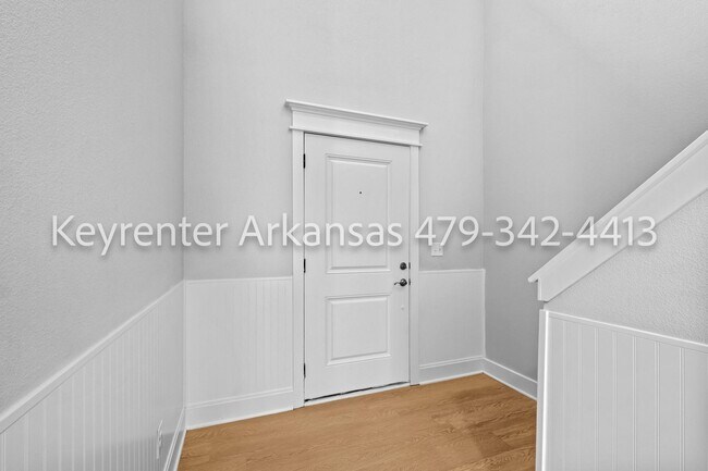 Foto del edificio - Gorgeous 4BR Home with 3-Car Garage & Storm Shelter
