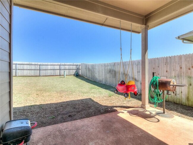 Foto del edificio - 12533 NW 139th Ter - Piedmont