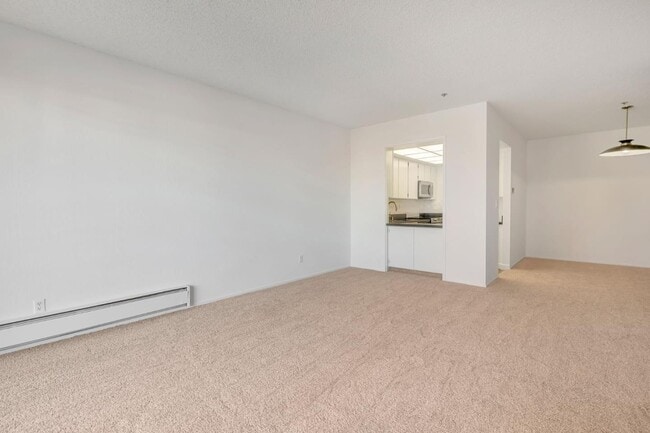 Building Photo - 1515 Floribunda Ave