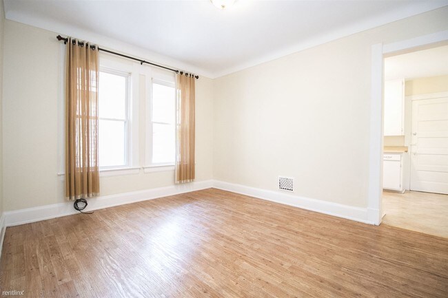 Building Photo - 2 br, 1 bath Duplex - 149 University Blvd ...
