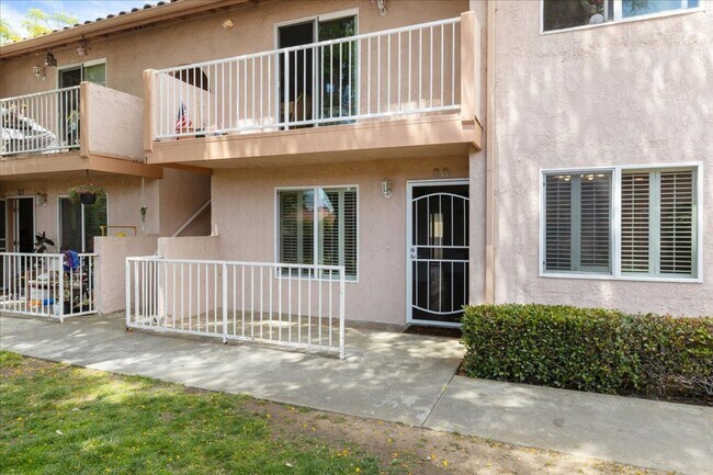 Foto del edificio - 2BR Bonsall Condo | Garage, Parking & Utilities Included