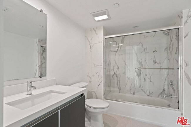 Foto del edificio - 1539 Purdue Ave