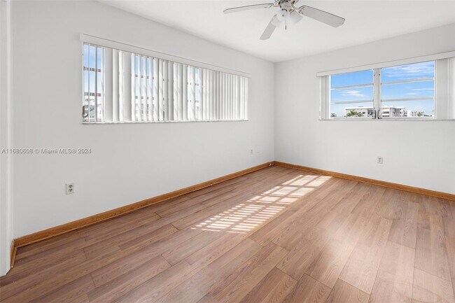 Foto del edificio - 1020 94th St