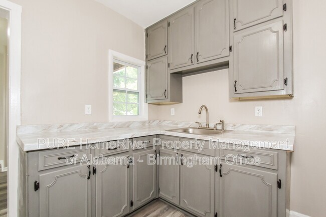 Foto del edificio - 208 22nd St SW