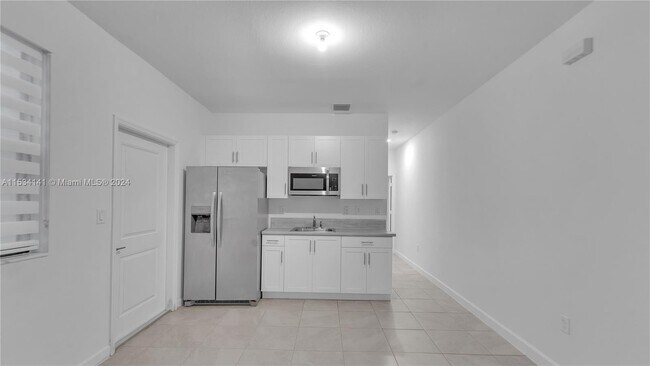 Foto del edificio - 11909 SW 244th St