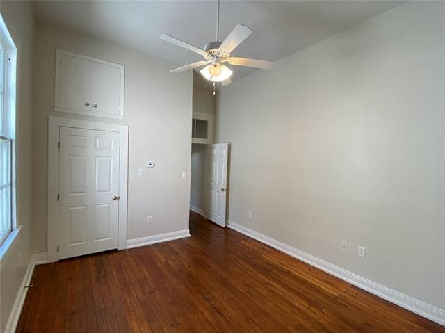 Foto del edificio - 4038 Banks St
