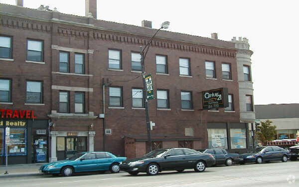 Exterior Photo - 2381-2385 N Milwaukee Ave